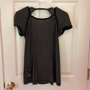 Lululemon top